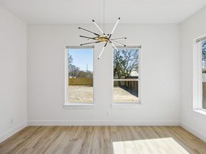 918 N Tatum Avenue , Dallas Texas 75211