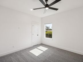 918 N Tatum Avenue , Dallas Texas 75211