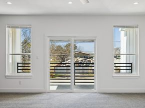 918 N Tatum Avenue , Dallas Texas 75211