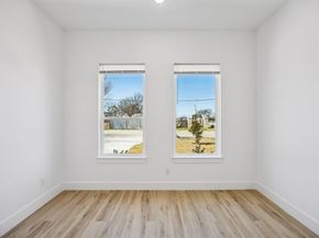 918 N Tatum Avenue , Dallas Texas 75211