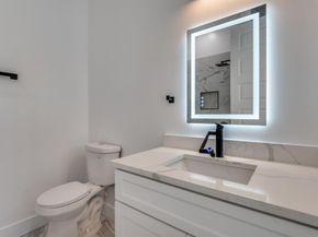 2806  Guymon Street , Dallas Texas 75212