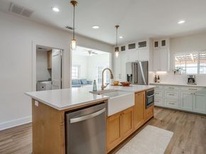 1804  Thomas Place , Fort Worth Texas 76107