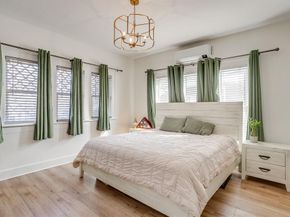 1804  Thomas Place , Fort Worth Texas 76107