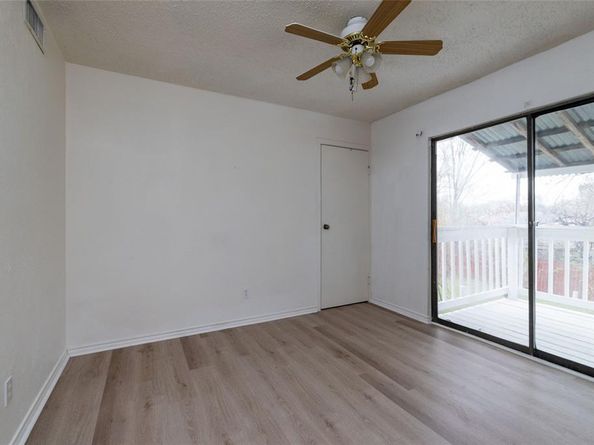 522  Royal Valley Road , Grand Prairie Texas 75052