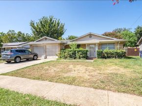 1809  Crockett Street , Garland Texas 75042