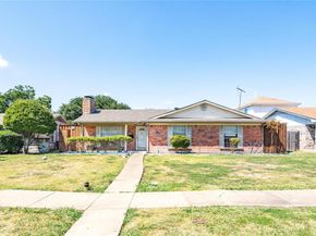 1809  Crockett Street , Garland Texas 75042