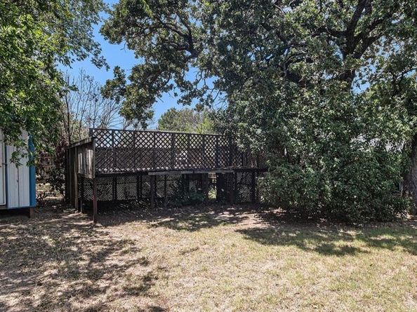 117  WALNUT CREEK Drive , Azle Texas 76020