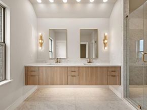 1352  Cherry Hills Lane , Irving Texas 75038