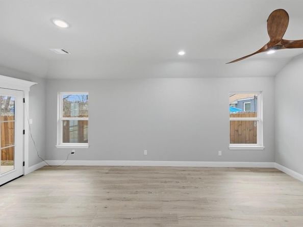 2612  Mission  , Fort Worth Texas 76109