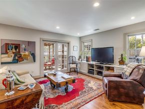 1230 N Winnetka Avenue , Dallas Texas 75208