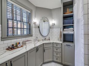 1230 N Winnetka Avenue , Dallas Texas 75208