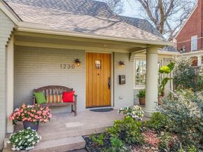 1230 N Winnetka Avenue , Dallas Texas 75208