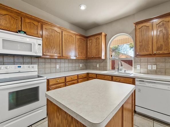 3736  Confidence Drive , Fort Worth Texas 76244