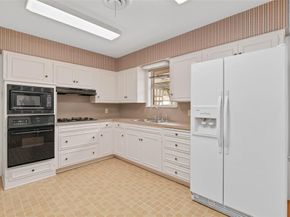 1119  Kings Row , Denton Texas 76209