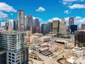 2119  Albany Street , Dallas Texas 75201