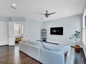 2119  Albany Street , Dallas Texas 75201