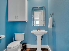 2119  Albany Street , Dallas Texas 75201