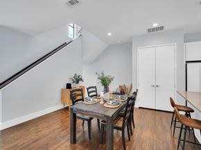 2119  Albany Street , Dallas Texas 75201