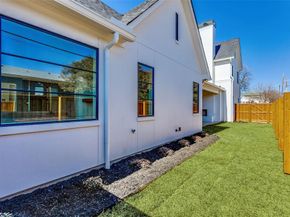 5501  Pershing Avenue , Fort Worth Texas 76107