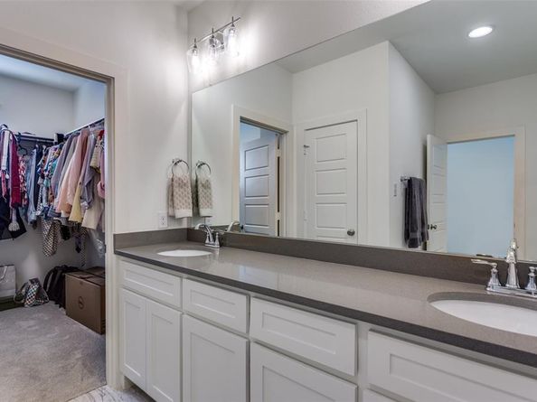 2812  Addison Park Lane , Fort Worth Texas 76110