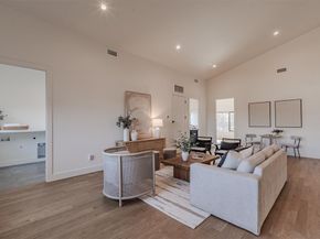 7115  Casa Loma Avenue , Dallas Texas 75214