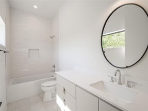 7115  Casa Loma Avenue , Dallas Texas 75214