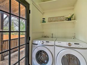 1460 W Allen Avenue , Fort Worth Texas 76110