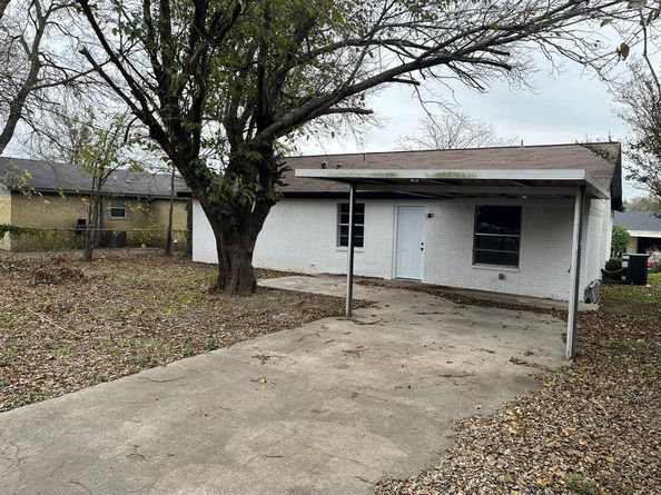 3771  Stagecoach Trail , Dallas Texas 75241