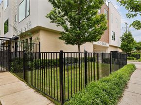 2633  Reagan   105, Dallas Texas 75219