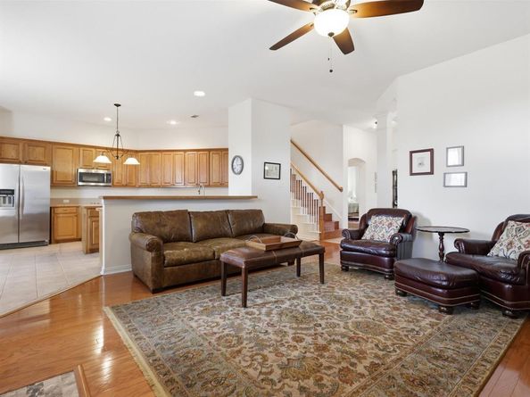 1740  Ivy Lane , Carrollton Texas 75007