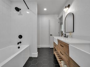 1254  Whispering Oaks Drive , DeSoto Texas 75115
