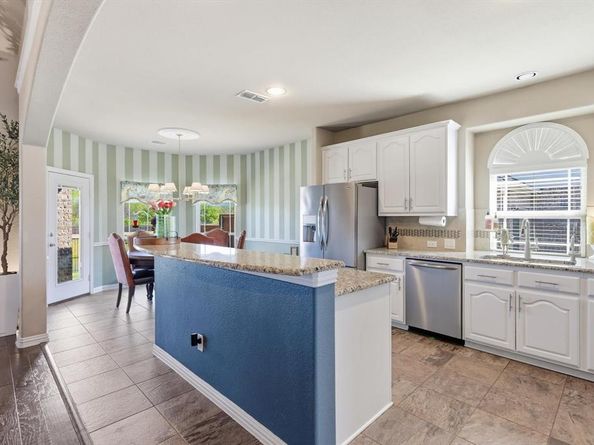 1517  Quintessa Avenue , Kennedale Texas 76060