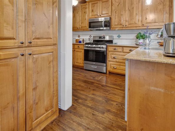 720  Merritt Street , River Oaks Texas 76114