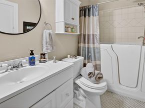 720  Merritt Street , River Oaks Texas 76114