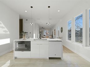 1123  Muncie Avenue , Dallas Texas 75212