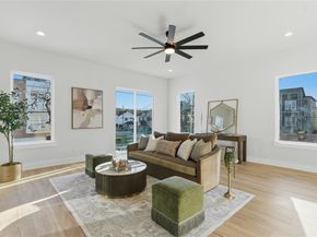 1123  Muncie Avenue , Dallas Texas 75212