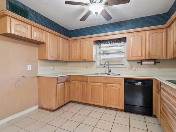 1626  Post Oak Drive , Irving Texas 75061