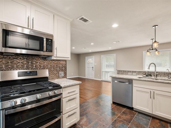 936 N Buckner Boulevard , Dallas Texas 75218