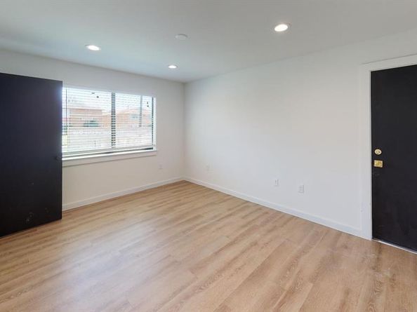 5103-5111  Live Oak Street , Dallas Texas 75206