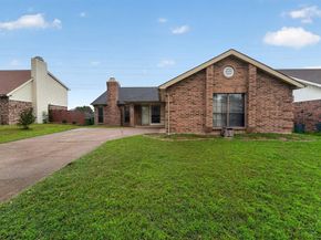 5209  Nocona Lane , Arlington Texas 76018