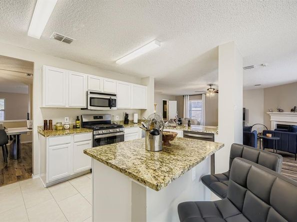 7107  Chambers Creek Lane , Arlington Texas 76002