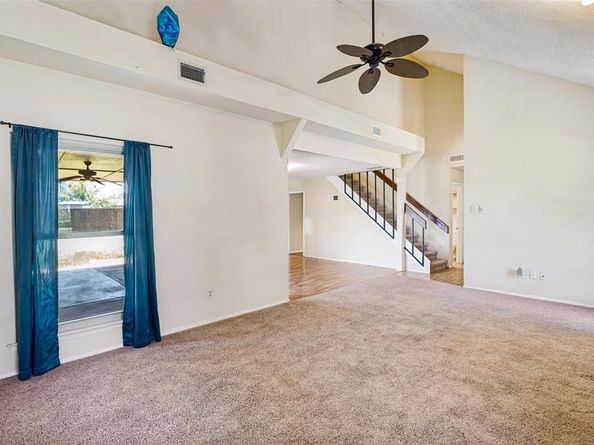 2610  Fallcreek Circle , Carrollton Texas 75006