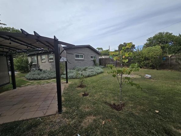 2130  Dunloe Avenue , Dallas Texas 75228