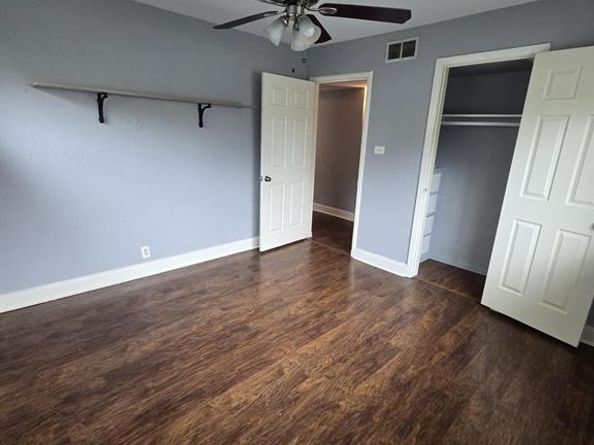 2130  Dunloe Avenue , Dallas Texas 75228