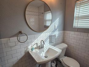 2130  Dunloe Avenue , Dallas Texas 75228