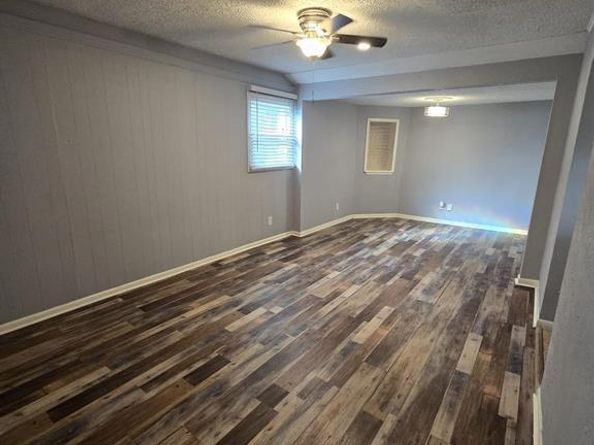 2130  Dunloe Avenue , Dallas Texas 75228