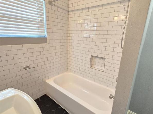 2130  Dunloe Avenue , Dallas Texas 75228