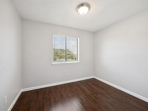 3931 N Garland Avenue  4, Garland Texas 75040