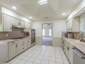 2415  Lakeview Circle , Arlington Texas 76013