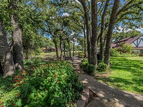 2415  Lakeview Circle , Arlington Texas 76013